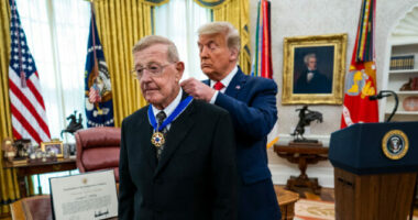 Trump Honors Lou Holtz After His Passing: 'An Absolute Winner'