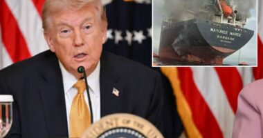 Trump again urges nations to help reopen of Strait of Hormuz