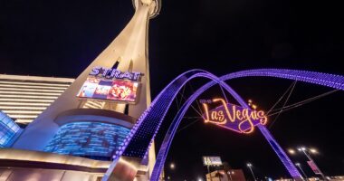 Vegas hotel threw lesbians out for being affectionate, lawsuit alleges
