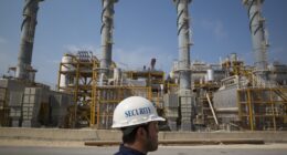 WTI, Brent fall as Trump signals Iran talks despite Tehran denial