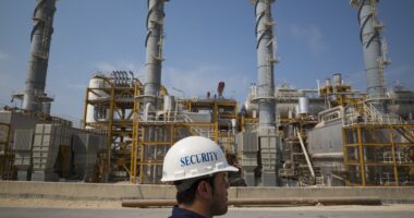 WTI, Brent fall as Trump signals Iran talks despite Tehran denial