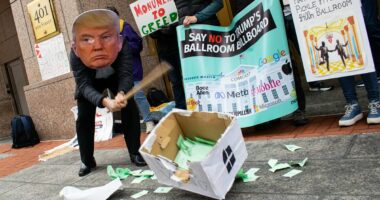 White House ballroom hearing devolves into chaos with lawsuit threats and 'ugly' name-calling