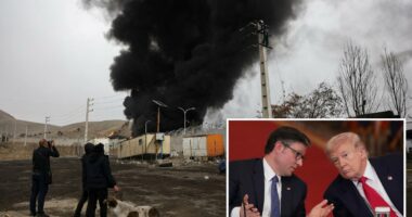 White House tells lawmakers to hold their nerve on Iran, expect 'long-term gain'