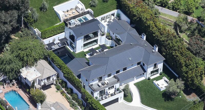 Woman who targeted Rihanna's home was caught over dirty car