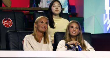 Woods 'gets his a** kicked' on golf return as Vanessa Trump watches on