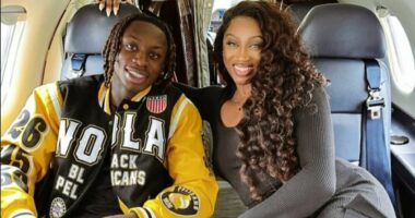 Worthy spills all on Kelce, the Chiefs and being Swift's favorite star