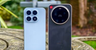 Xiaomi 17 is a small(ish) phone with a big(ish) battery