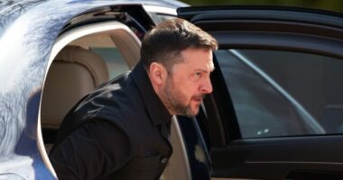 Zelensky Visits UAE, Qatar for Air Security Talks With Gulf