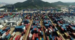 'Blow them to hell': Trump to blockade Strait of Hormuz