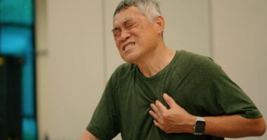 'I'm a doctor and here are 3 easy and effective ways to deal with heartburn'