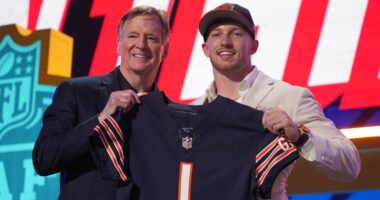 2026 NFL Draft: Chicago Bears select Oregon safety Dillon Thieneman with 25th overall pick in Round 1