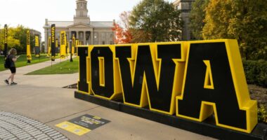5 injured in Iowa City mass shooting, including 3 University of Iowa students