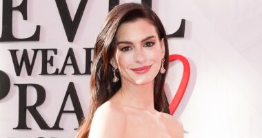 Anne Hathaway stuns at star-studded Devil Wears Prada 2 premiere in NY