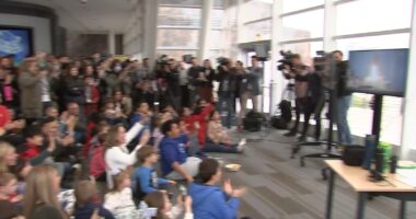 Artemis II launch: Chicago's Alder Planetarium hosts watch party for historic NASA moon mission launch