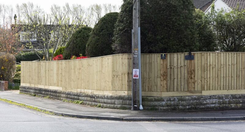 'Ba'Baffled' homeowner hits out at neighbour amid row over 6ft fence