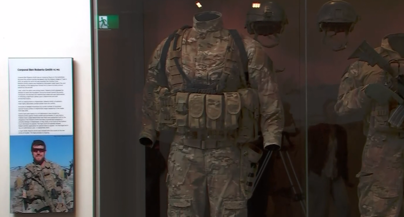 Ben Roberts-Smith displays to remain on show at Australian War Memorial