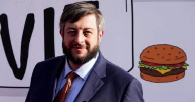 'Bob's Burgers' actor Eugene Mirman rescued from fiery crash by New Hampshire governor's detail