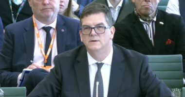 Cabinet dissent against Starmer over Mandelson scandal