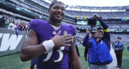 Calais Campbell signs with Ravens for 19th NFL season as he approaches age 40
