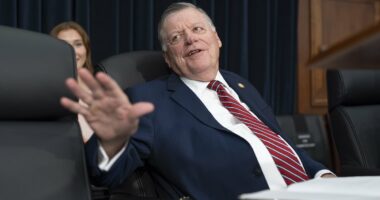 Capitol smokers shook by 'order' to pause puffing due to King's visit