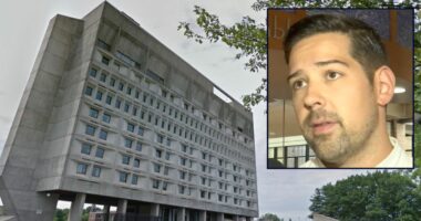 Chef killed wife in hotel room with 'various' objects: Cops