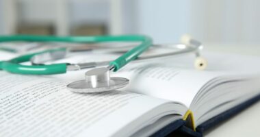 Cholesterol superfood that unclogs arteries is 'better than aspirin' doctor says