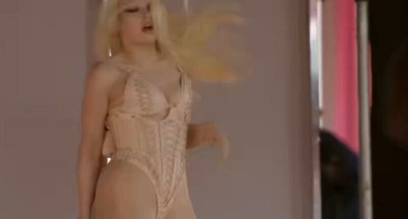 Cobrah suffers x-rated wardrobe malfunction at Coachella