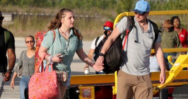 Daughter of missing American in Bahamas says Brian Hooker using mother's illness as 'excuse' to leave country