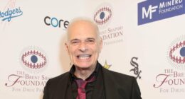 Celebrity Net Worth logo