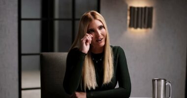 Distraught Ivanka Trump breaks down over mom's tragic death
