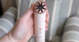 Dyson’s handheld fan is more powerful and louder than I expected