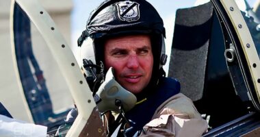 Ex-Top Gun pilot loses appeal against extradition