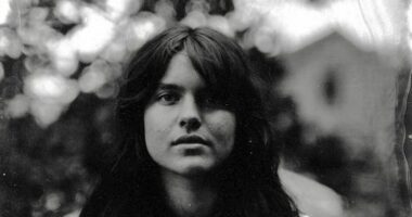 Folk musician Murphy Campbell targeted by AI fakes and copyright trolls