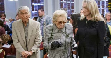 Former Hawaii Gov. George Ariyoshi, the 1st US governor of Asian American descent, dies at 100