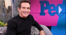 Celebrity Net Worth logo