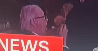 Guest at White House Correspondents' Dinner goes viral for eating