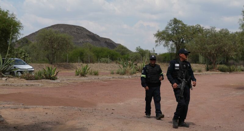 Gunman shoots several tourists at historic pyramids in Mexico, killing a Canadian