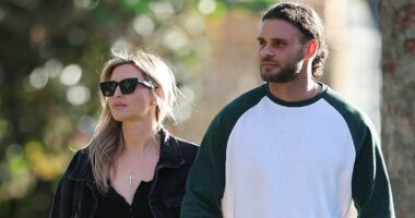 Holly Valance's family breaks its silence after bodyguard kiss pics