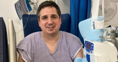 Homemade gin goes wrong as man pricked by slow-acting 'poison' while berry picking