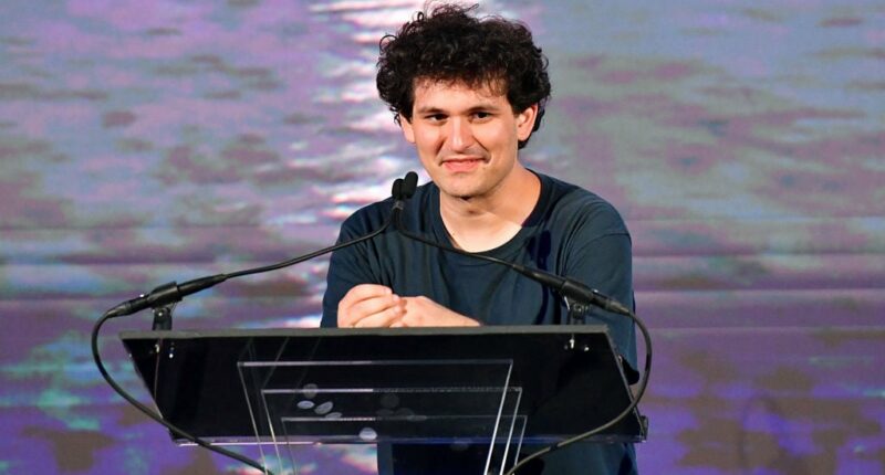 Celebrity Net Worth logo