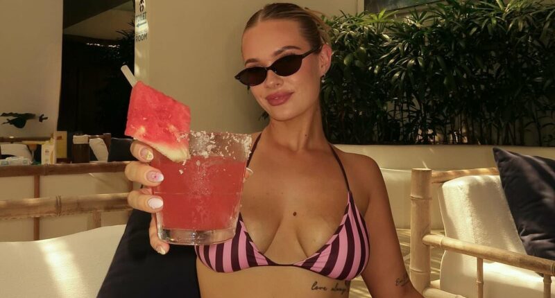 Influencer apologises after leaving baby in hotel room to have massage