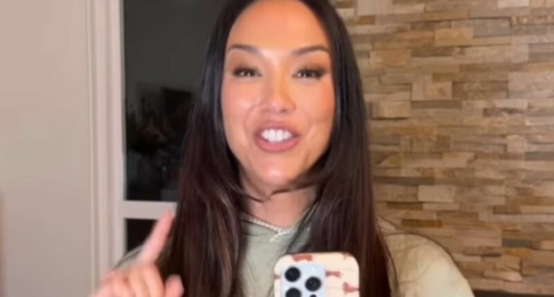 Influencer slammed, telling 15-year-old daughter to twerk for video