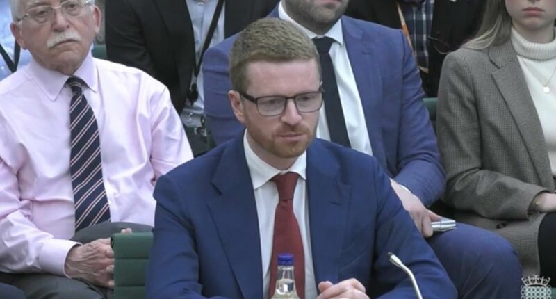 Labour MPs join PM sleaze vote revolt as Badenoch warns 'rules matter'