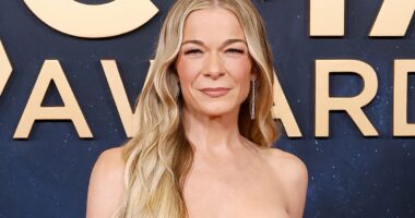 LeAnn Rimes has 'severe illness' forcing her to cancel shows
