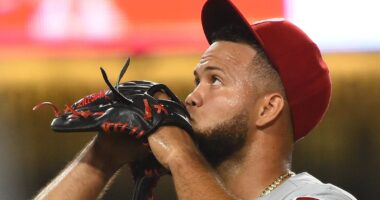 Long-Time Phillies Pitcher Joins AL Franchise After Mets Cut