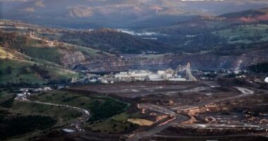 Magnitude 4.5 earthquake strikes near gold mine in regional NSW