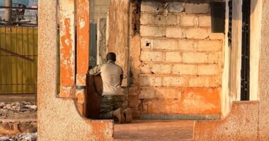 Mali gunmen stage simultaneous attacks in and outsideÂ BamakoÂ capital