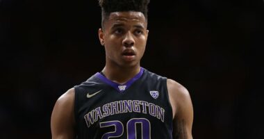 Celebrity Net Worth logo