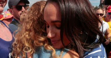 Meghan sells outfit online she wore to meet Bondi massacre survivors