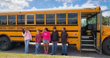 Mississippi middle schoolers stop runaway bus after driver loses consciousness from asthma attack